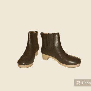 Womens Madewell Chelsea Clog Boots
